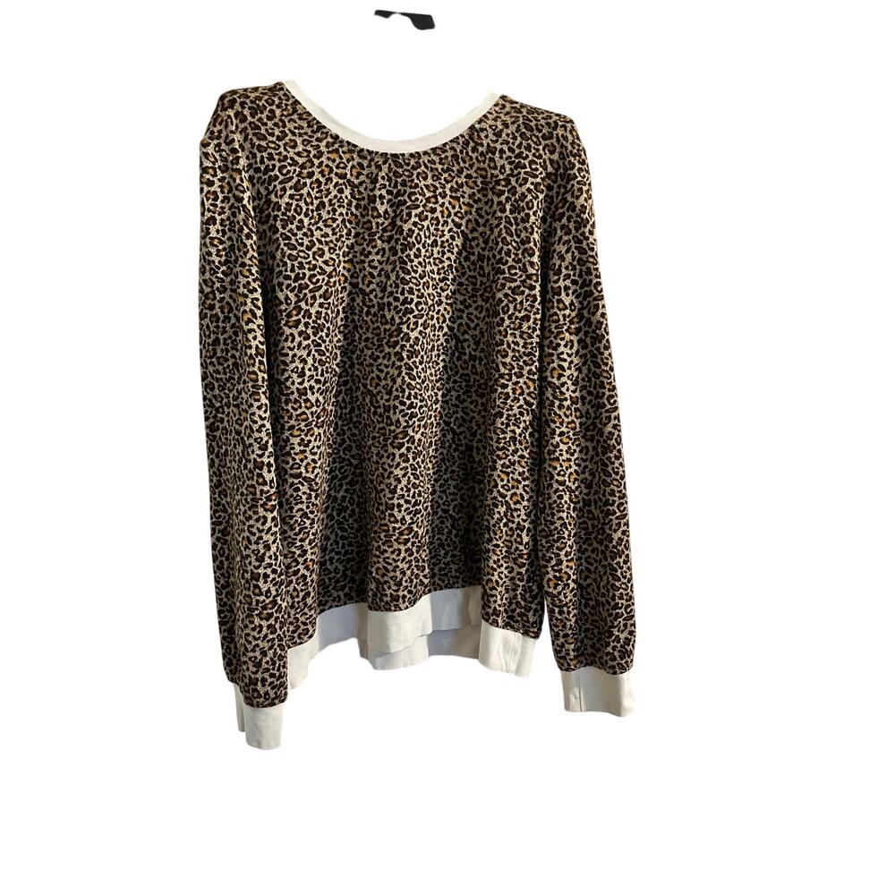 Zyia Active Leopard Print Shirt Crew Neck Ribbed Trim  Size M